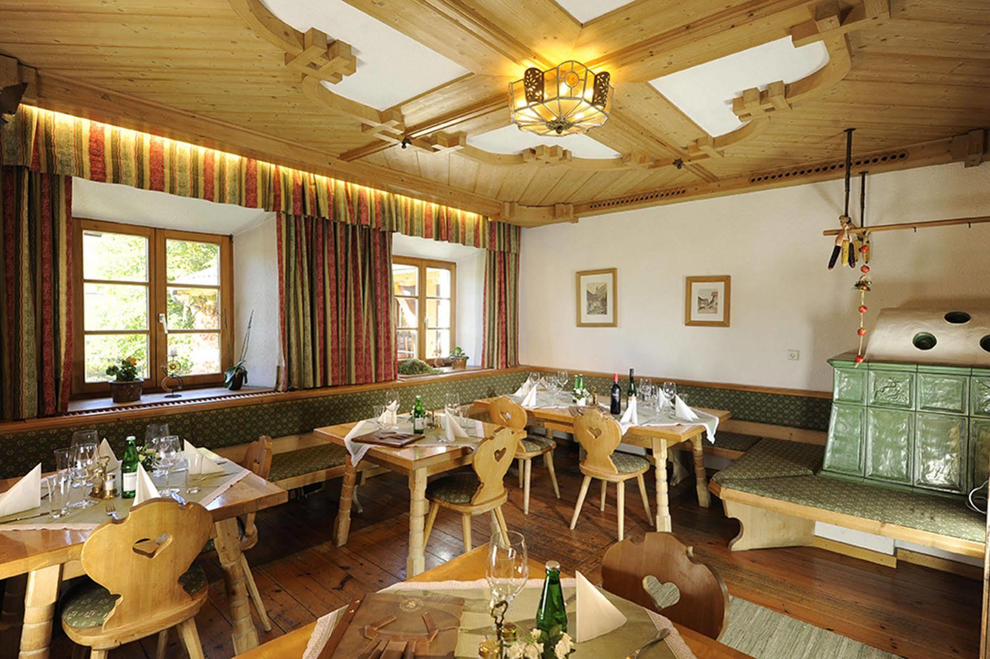 Gasthaus Sonne Tarrenz Exterior foto