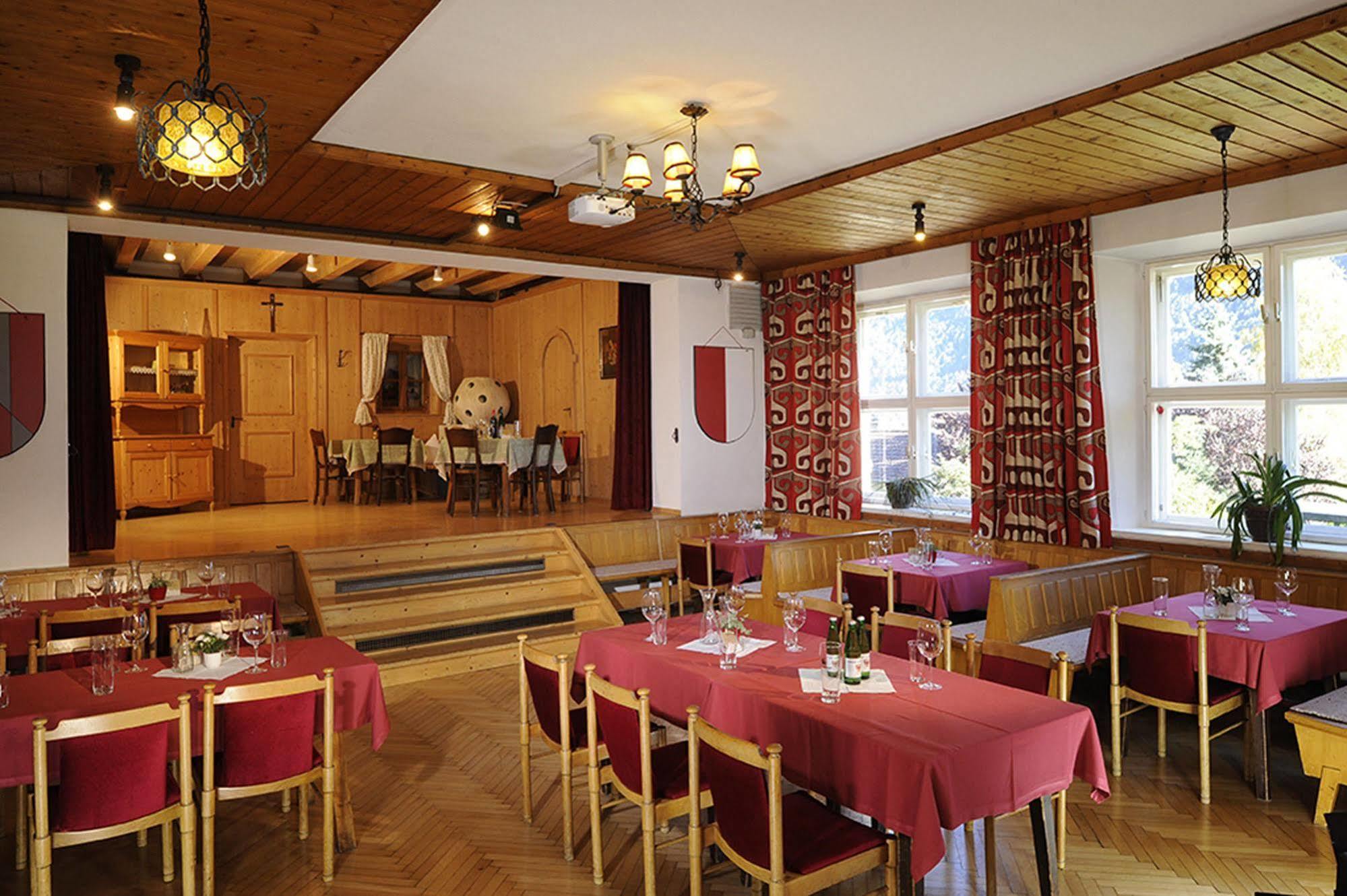 Gasthaus Sonne Tarrenz Exterior foto