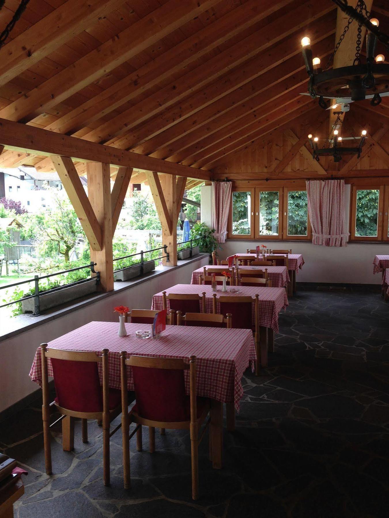 Gasthaus Sonne Tarrenz Exterior foto